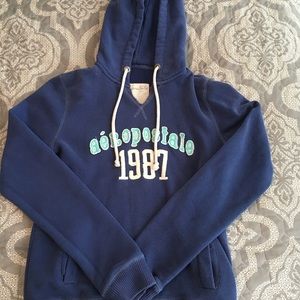 Child’s L Aeropostale hoodie with v-neck cut